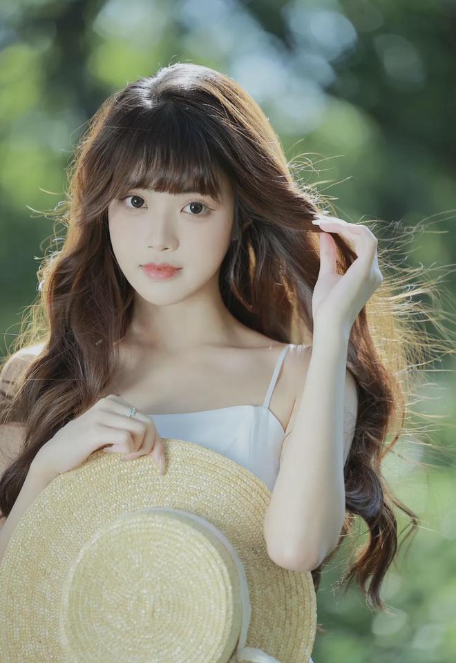 个小孩在床上拔萝卜新葡京网上赌场两